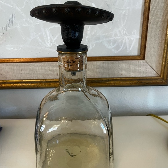 Jan Barboglio Glass Decanter with Black Sombrero Stopper - Picture 3 of 6
